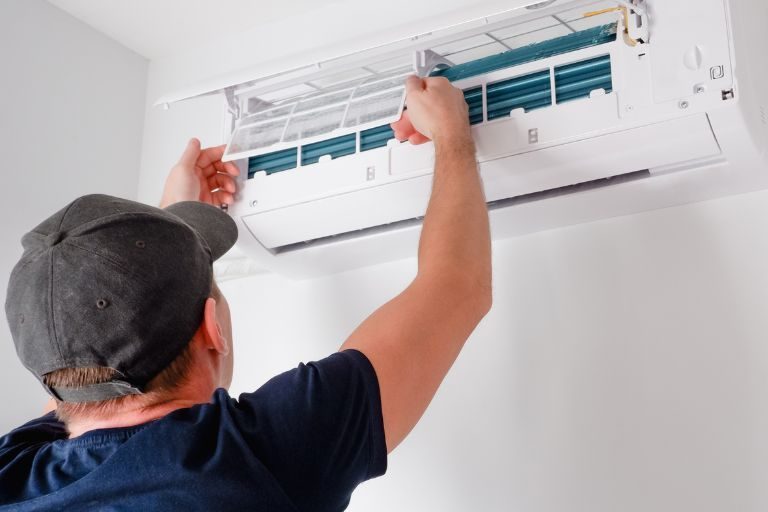 Klimatyzacja Warszawa – inwestycja w komfort i zdrowie