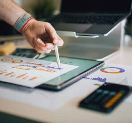 Duplikat faktury uproszczonej – co zrobić, gdy klient prosi o ponowny dokument?