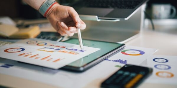 Duplikat faktury uproszczonej – co zrobić, gdy klient prosi o ponowny dokument?