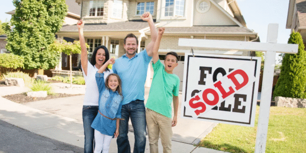 Szybka sprzedaż nieruchomości: Jak szybko sprzedać mieszkanie, dom lub działkę?