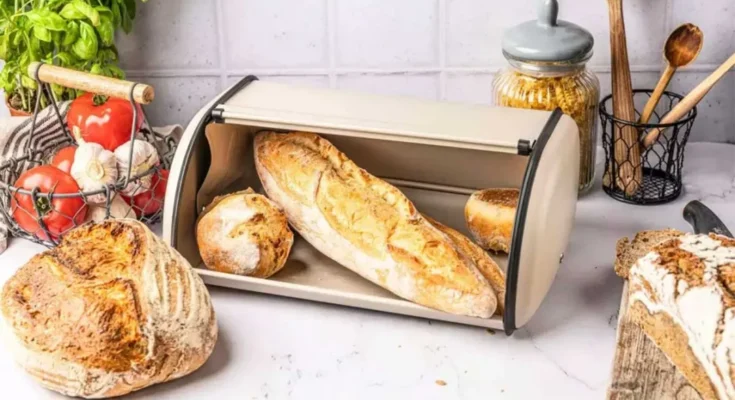 Chlebaki – stylowe i praktyczne rozwiązanie do przechowywania pieczywa