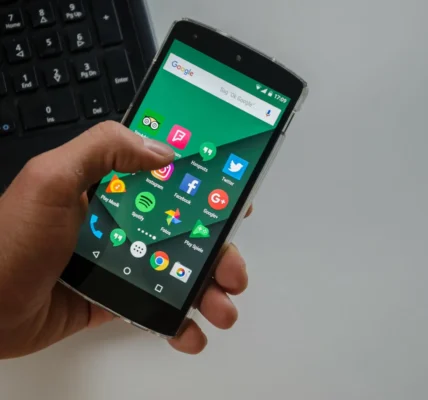 Dlaczego aplikacje przestają działać na starszych wersjach Androida?