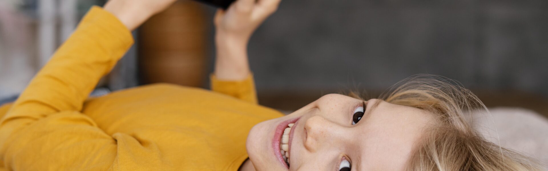 5 najlepszych funkcji, które powinien mieć telefon dla dziecka.