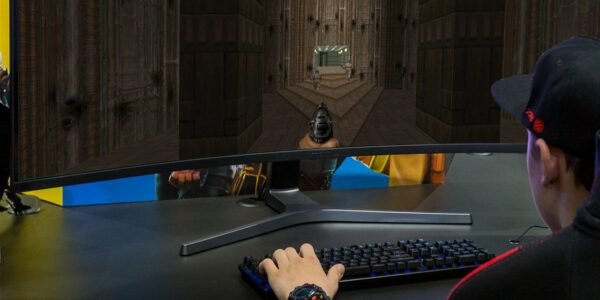 Jak uruchomić klasyczne gry z lat 90. na nowoczesnym komputerze?