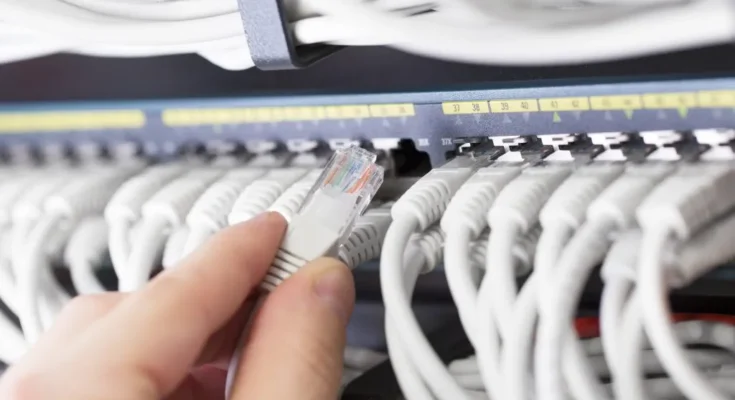 Krok po kroku: VLAN + NAT na MikroTik – kompletna konfiguracja z praktycznymi przykładami