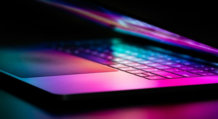 Najlepsze laptopy OLED z systemem Windows 11 — przegląd modeli na 2025