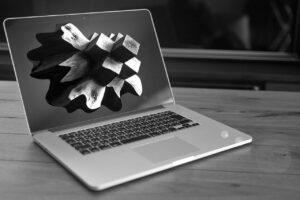 Ograniczone prędkości kopiowania plików w Explorerze po aktualizacji — transfer znacznie wolniejszy niż zwykle