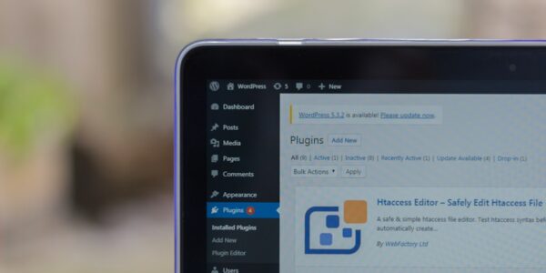 Jak wybrać odpowiednią technologię do tworzenia strony internetowej?