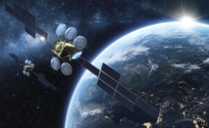 Ataki na satelity i infrastrukturę kosmiczną – nowa era cyberzagrożeń