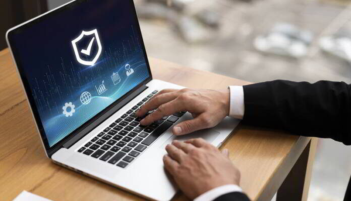 Bezpieczeństwo strony internetowej: Jak chronić swoją witrynę przed atakami?