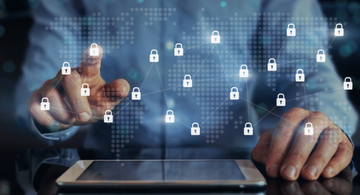 Cyberataki na systemy SCADA i ICS – zagrożenia dla przemysłu w 2025 roku