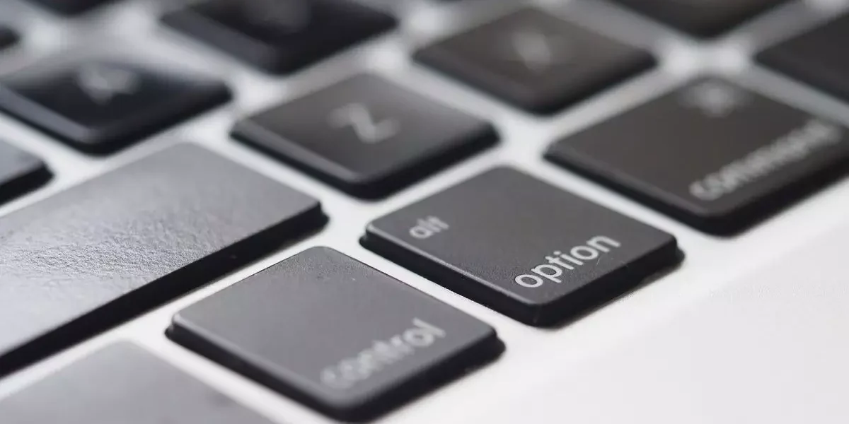 Jak wyłączyć wewnętrzną klawiaturę laptopa w systemie Windows 11: kompletny przewodnik