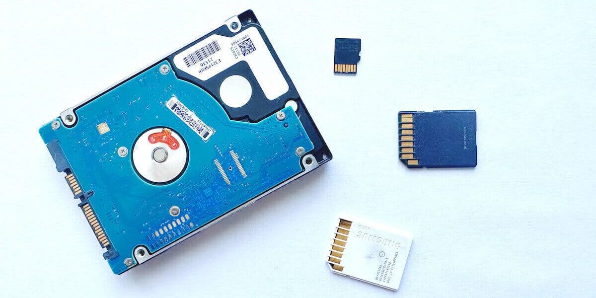 NTFS vs exFAT vs FAT32 – który system plików wybrać w Windows 11?