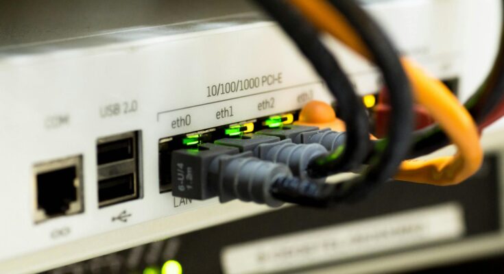 Jak wybrać dostawcę internetu oferującego najlepsze warunki?