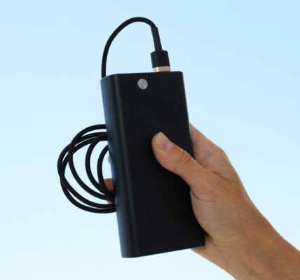 Jakie gadżety rozdać programistom? Postaw na powerbanki z logo!