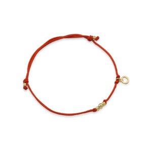 Złota bransoletka na czerwonym sznurku – klasyczna biżuteria MOON LOVE z delikatnymi detalami