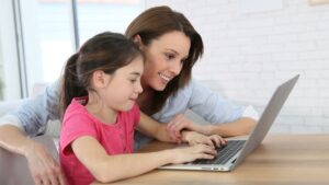 Android 15 – bezpieczeństwo dzieci i kontrola rodzicielska w 2025