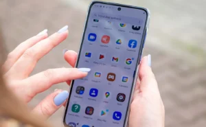 Android 15 – triki dla komunikacji i zarządzania wiadomościami