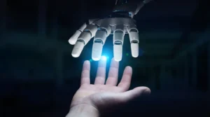 Darmowe czy płatne narzędzia AI – co bardziej się opłaca w 2025 roku?