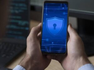 Dlaczego VPN to podstawa bezpieczeństwa w sieci w 2025 roku?