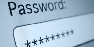 Najczęstsze błędy użytkowników w zakresie cyberbezpieczeństwa i jak ich unikać