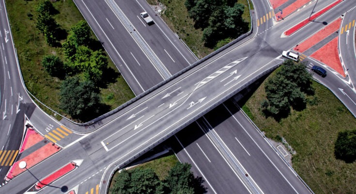 Awaria samochodu na autostradzie – jak się zachować?