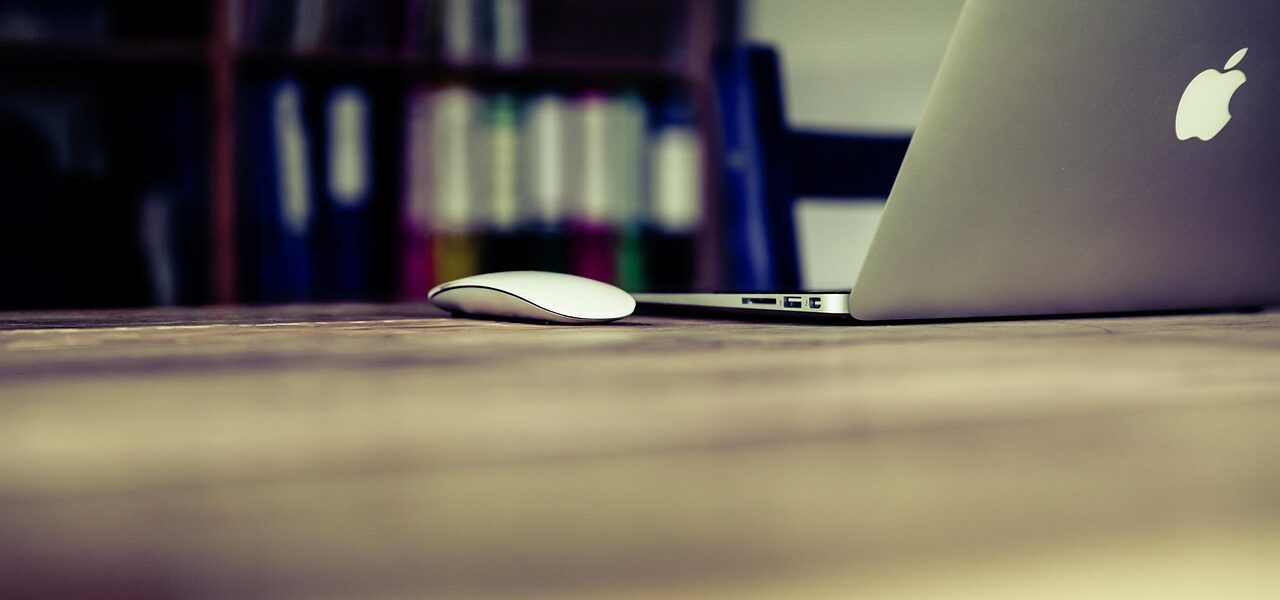 Bezpieczna praca zdalna: na co uważać przy poszukiwaniu ofert?