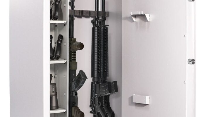 Szafa na broń – jak zadbać o bezpieczeństwo broni palnej i spełnić wymogi prawne?