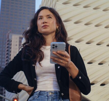 Jak aktywować eSIM w iPhone – krok po kroku