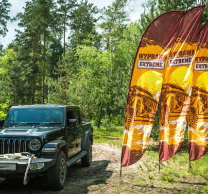 Jak wykorzystać windery do promowania jesiennych usług i wydarzeń?