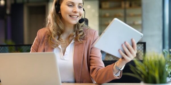 Oprogramowanie Call Center: Klucz do Efektywnej Obsługi Klienta w 2025 Roku