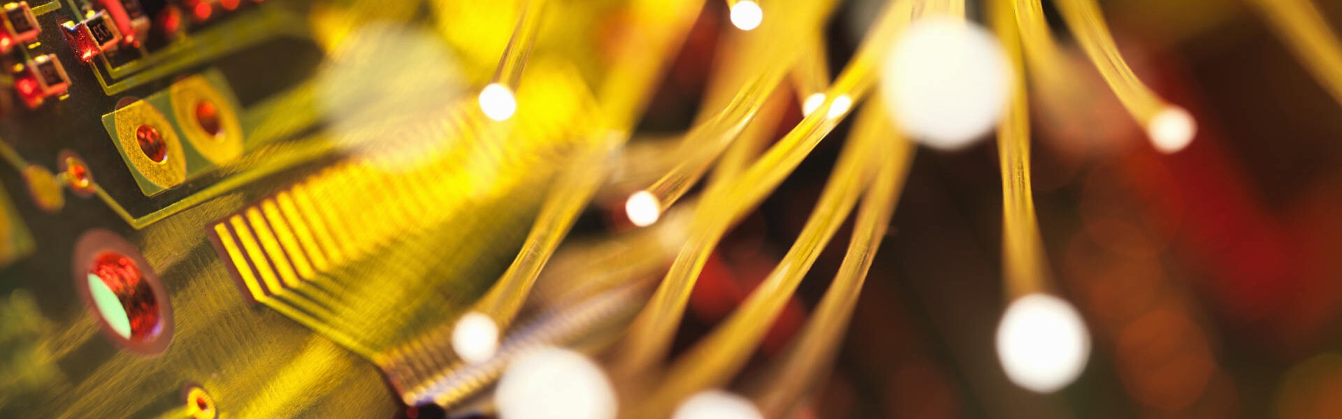 Sieci FTTX – czym się różnią FTTH, FTTB i FTTC?