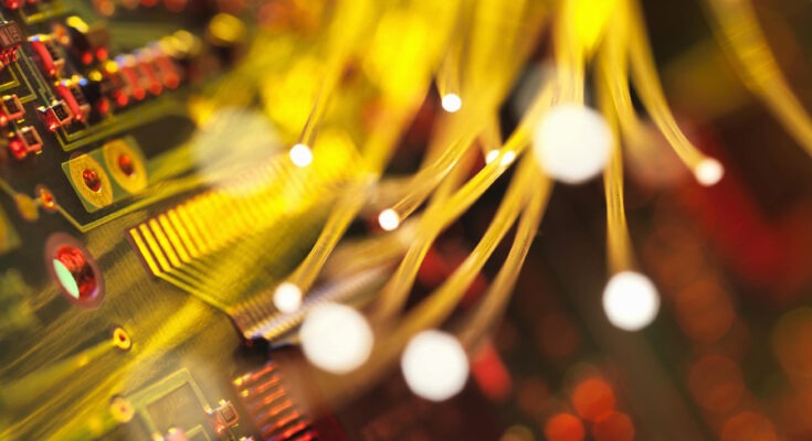 Sieci FTTX – czym się różnią FTTH, FTTB i FTTC?