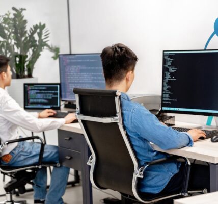 Aktualizacje systemów i oprogramowania jako podstawowy element bezpieczeństwa firmy