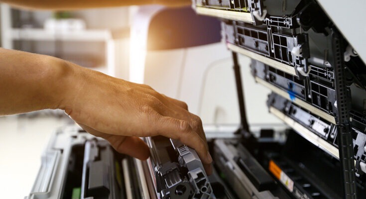 Naprawa ploterów – najczęstsze usterki, diagnostyka i skuteczne metody serwisowe