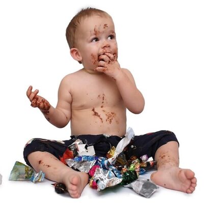 Sharenting – jak nadmierne udostępnianie zdjęć dzieci może wpłynąć na ich przyszłość (i jak robić to odpowiedzialnie)