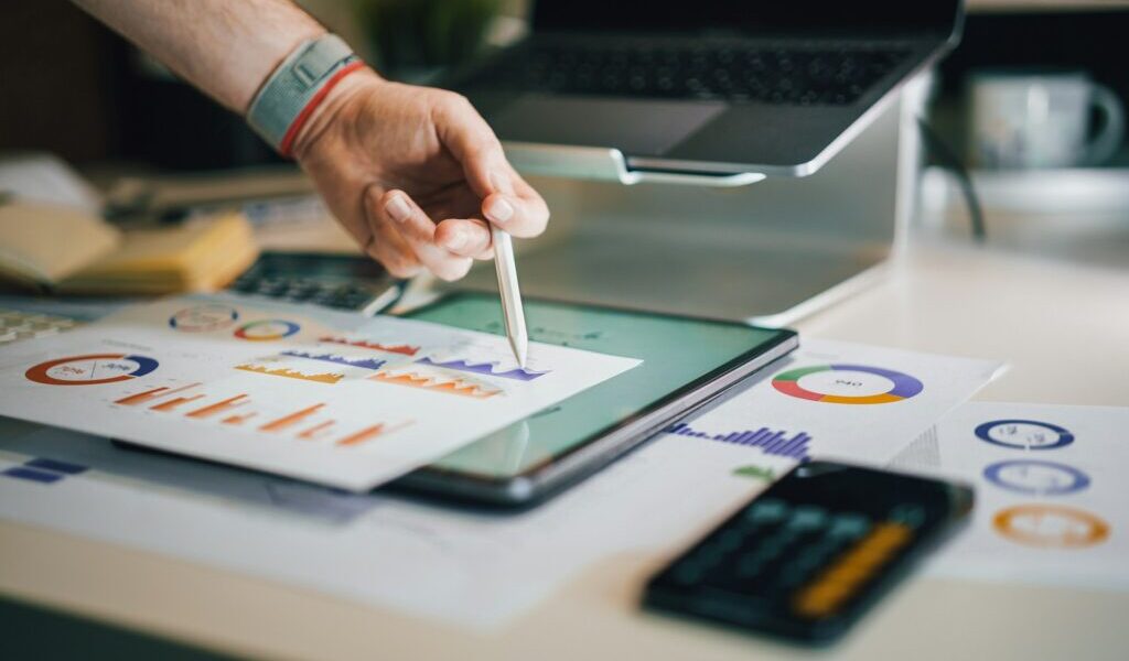 Gdy sklep internetowy przestaje rosnąć – jak odzyskać dynamikę sprzedaży