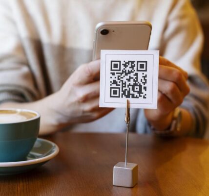 Jak wybrać i wdrożyć rozwiązanie kodu QR w mojej restauracji?