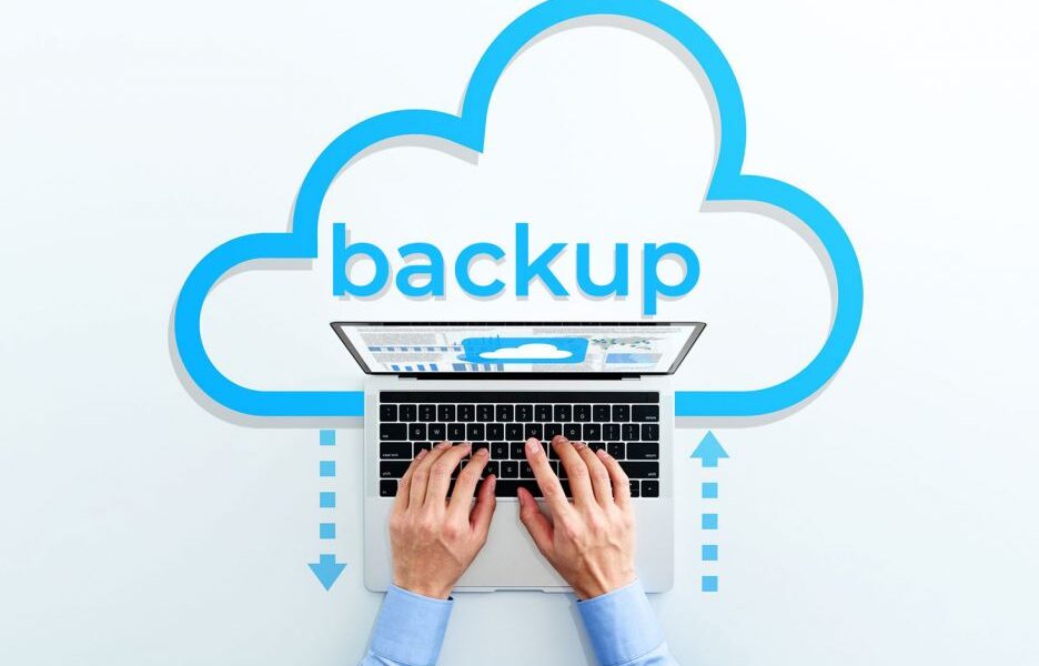 Dlaczego kopia zapasowa to za mało? Różnica między backupem, snapshotem i replikacją