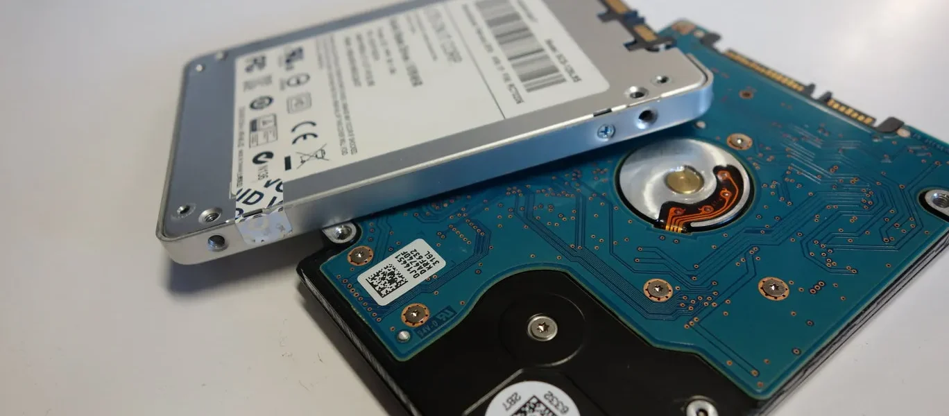 Najczęstsze problemy z dyskami SSD i HDD – diagnostyka i naprawa