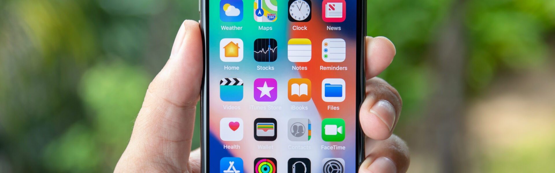 Hybrydowe szkło hartowane do iPhone - czym różni się od tradycyjnego szkła i folii?