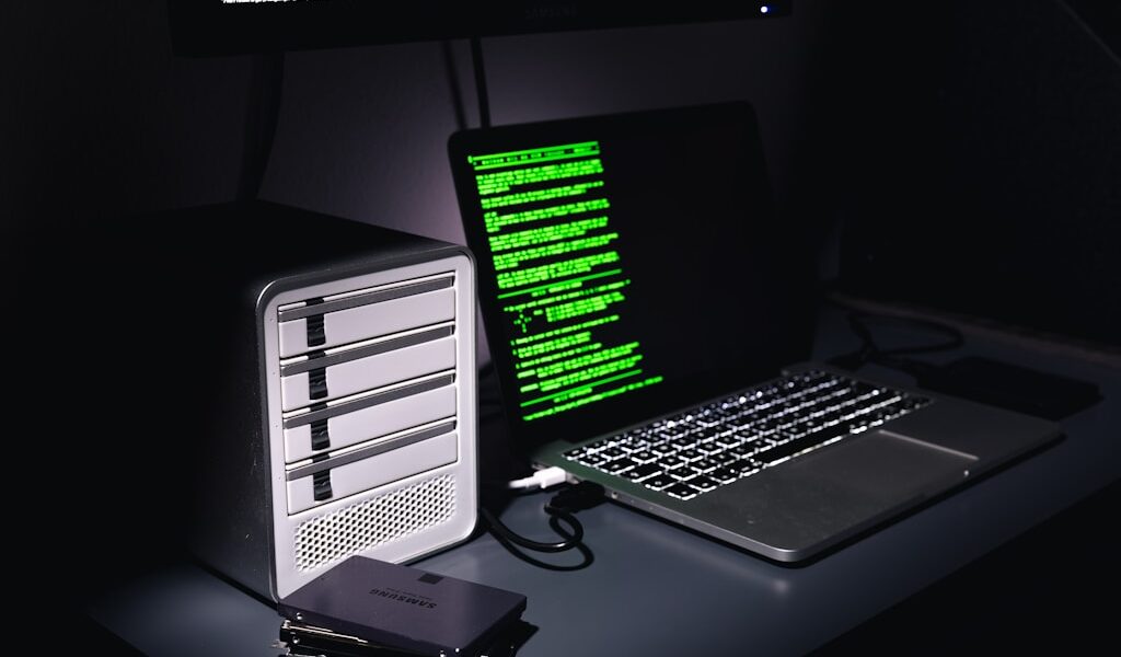 Audyty cyberbezpieczeństwa, testy bezpieczeństwa i szkolenia IT – jak uporządkować działania w organizacji?