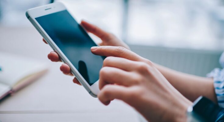 Nowoczesne aplikacje, które usprawniają działanie firmy – systemy dla kadr i pracowników