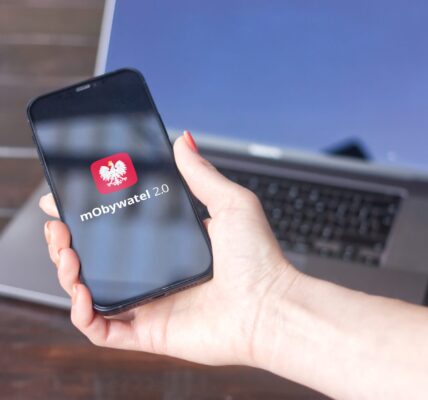 Czy da się sfałszować mObywatela? Bezpieczeństwo dokumentów w praktyce