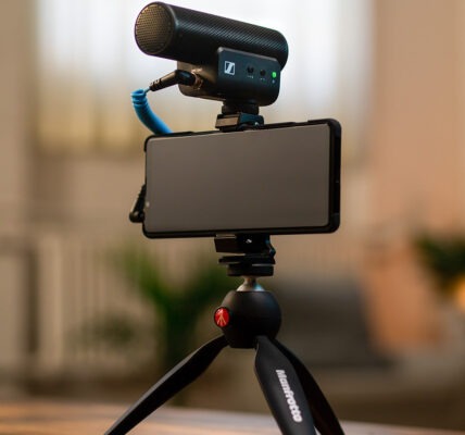 Mikrofon i kamera w Androidzie – kto, kiedy i dlaczego ma do nich dostęp