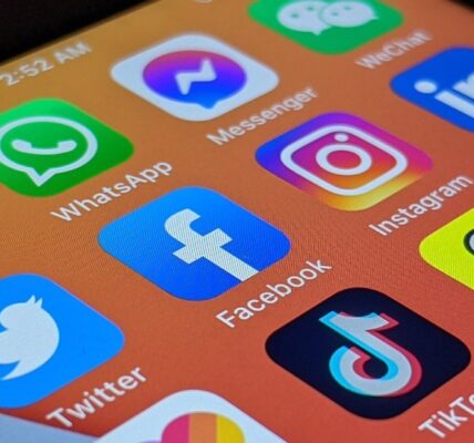 Prywatność w aplikacjach społecznościowych – jak chronić dane w 2026 roku