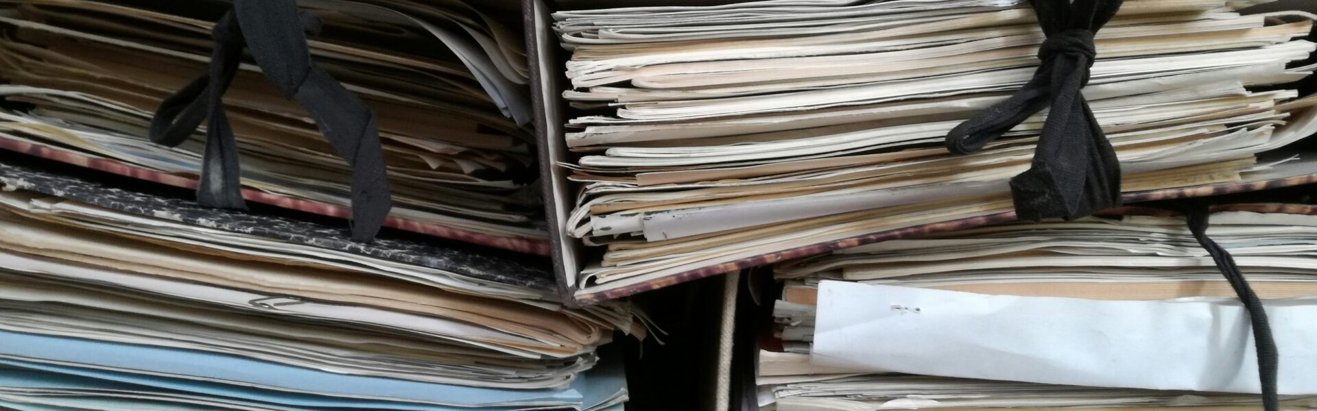 Jak dbać o sprawną archiwizację dokumentów firmowych?