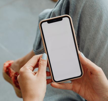 Jak nie przepłacić za internet w roamingu UE? 10 praktycznych zasad dla podróżujących