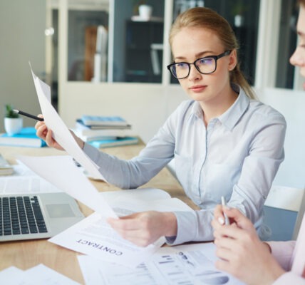 Kiedy założyć firmowe konto bankowe?