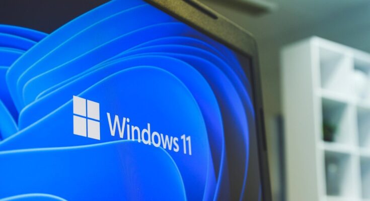 Dlaczego Windows 11 sam włącza lub wyłącza usługi – jak działa automatyczne zarządzanie systemem